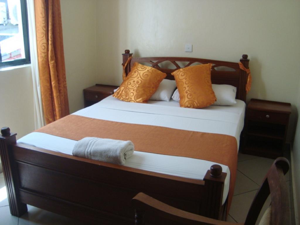 Regency Park Hotel Mombasa Oda fotoğraf